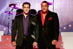 Salman boosted confidence for hosting 'Bigg Boss 5' : Sanjay Dutt